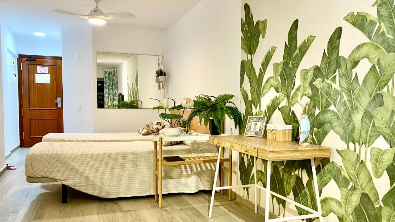 Enjoy A Sunny Apartment With Pool Next To The Sea 아데제 외부 사진