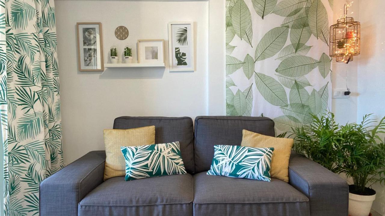 Enjoy A Sunny Apartment With Pool Next To The Sea 아데제 외부 사진