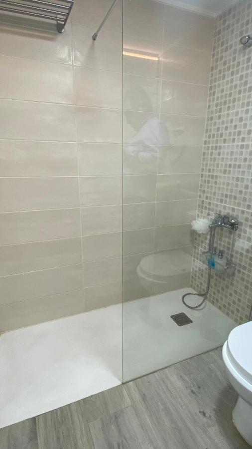 Enjoy A Sunny Apartment With Pool Next To The Sea 아데제 외부 사진